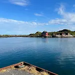 Rorbu I Fiskevaeret Ballstad