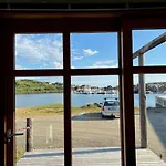 Rorbu I Fiskevaeret * Ballstad