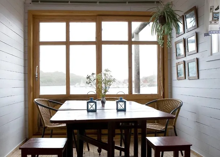 Rorbu I Fiskevaeret Prázdninový dům Ballstad